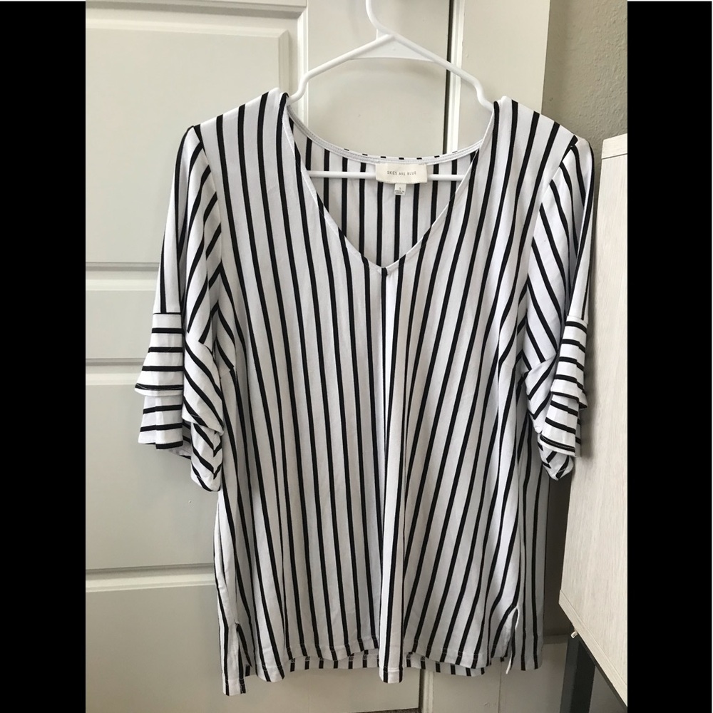 Skies are blue stripped short sleeve shirt